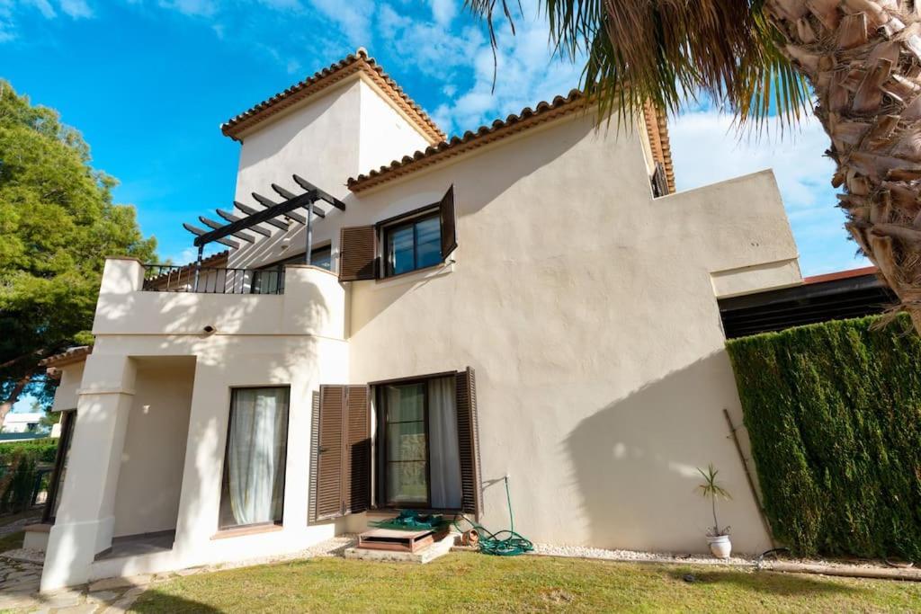 Villa Lux ฟีเนสตรัต ภายนอก รูปภาพ