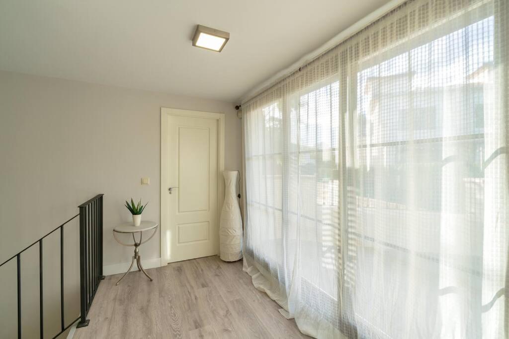Villa Lux ฟีเนสตรัต ภายนอก รูปภาพ