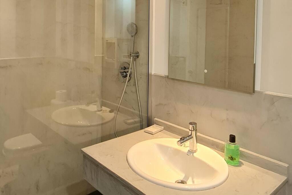Villa Lux ฟีเนสตรัต ภายนอก รูปภาพ